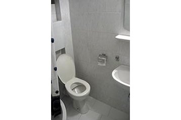 Croaţia Privát Komiža, Exteriorul